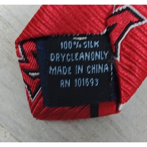 Miami University Redhawks Men's Necktie E Wings Rhodes Red Neck Tie - Picture 4 of 6